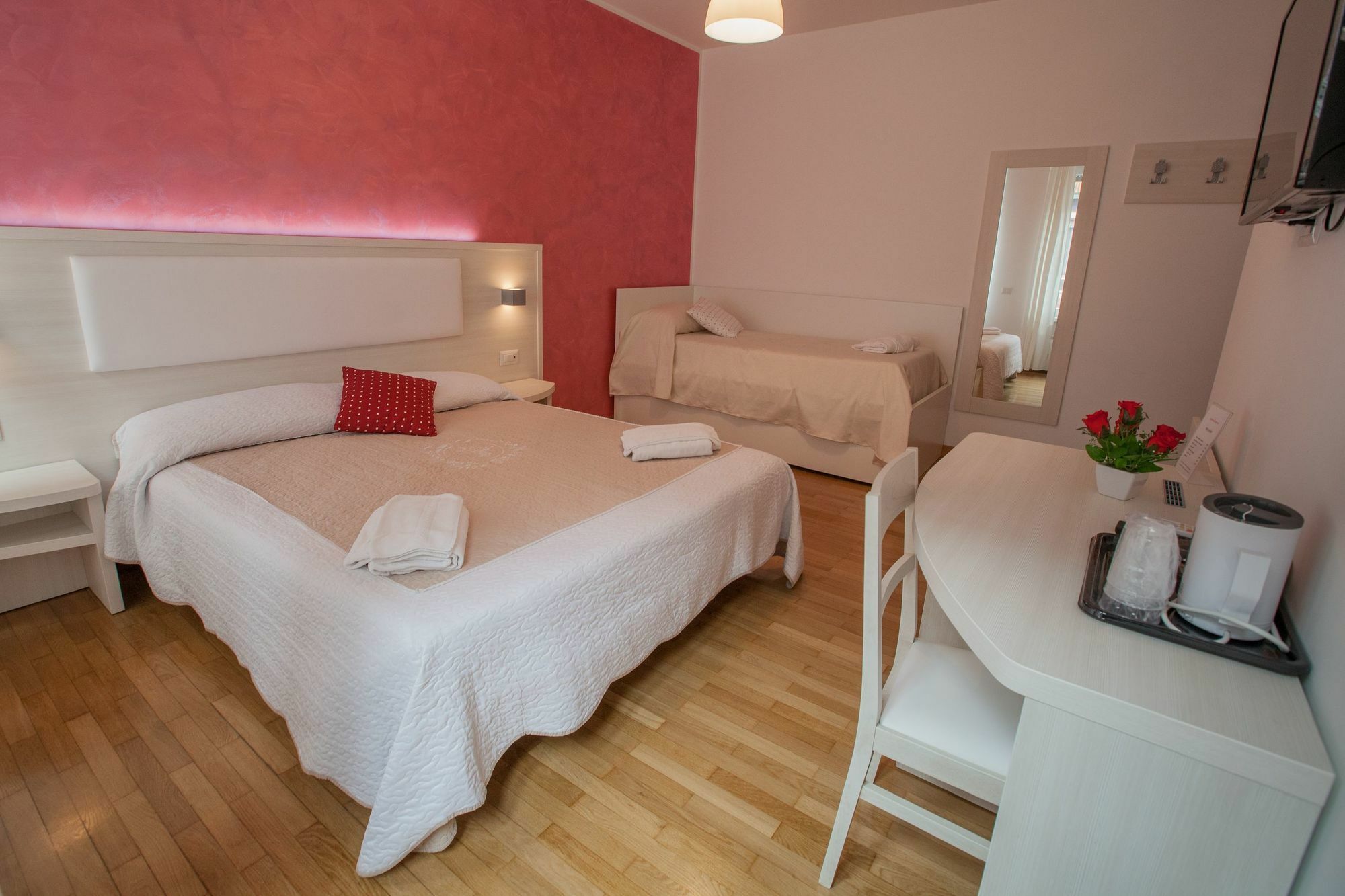 B&B Momenti Romani Eksteriør bilde